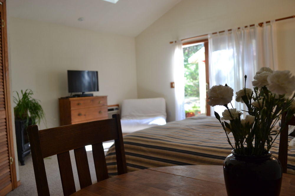 Backyard Garden Oasis Bed & Breakfast Middletown Eksteriør bilde