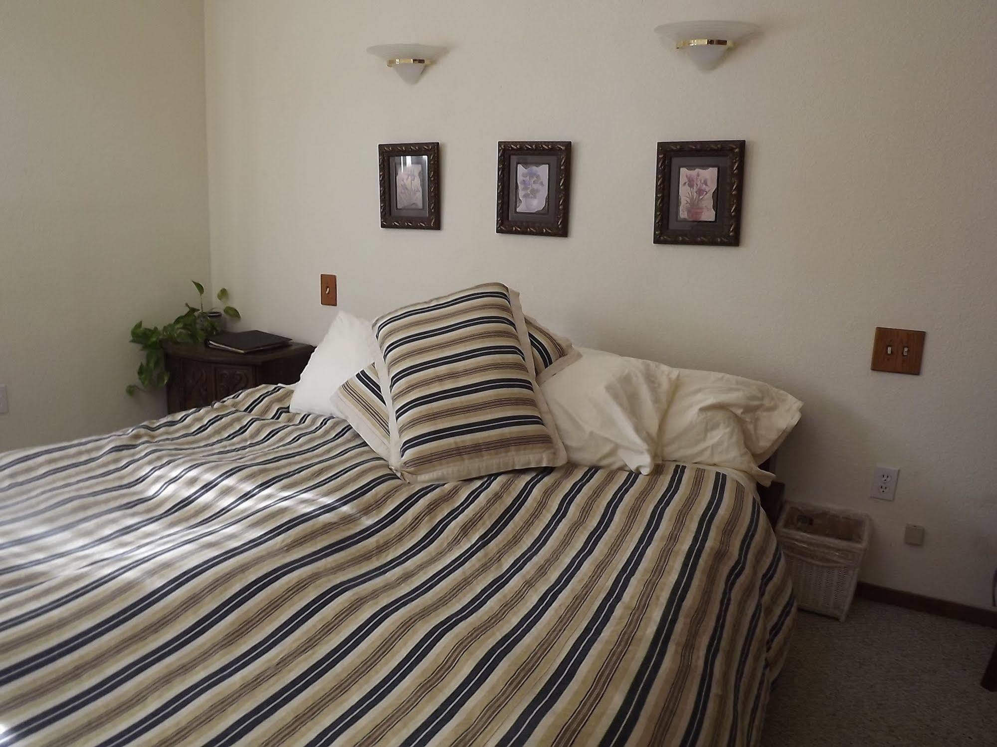 Backyard Garden Oasis Bed & Breakfast Middletown Eksteriør bilde
