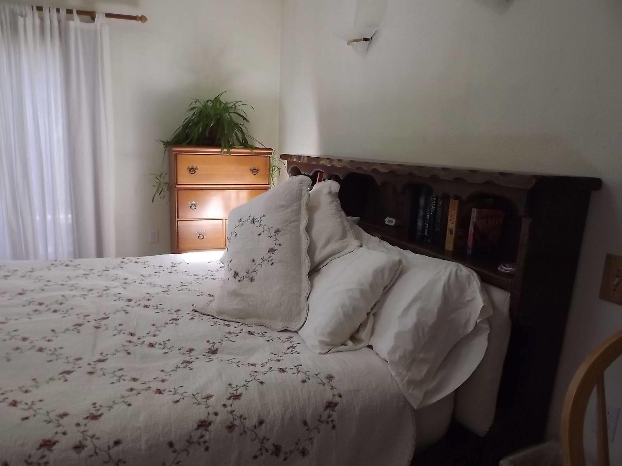 Backyard Garden Oasis Bed & Breakfast Middletown Eksteriør bilde